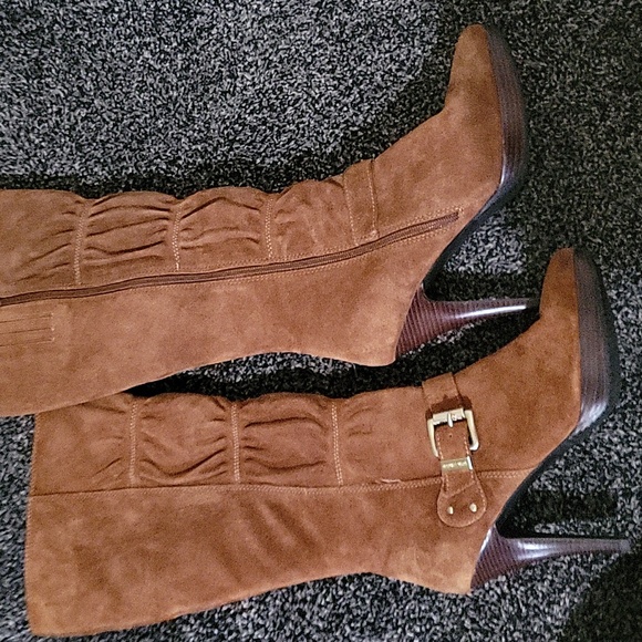Michael Kors knee high suede  toffee colored boots - Picture 3 of 12
